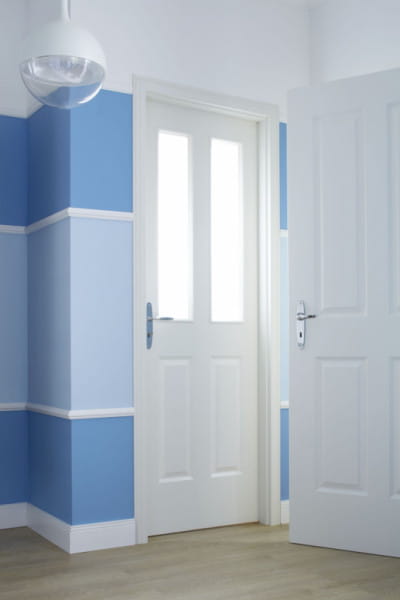 Weißlack Stiltür Swing 10 mit Zarge und Griff